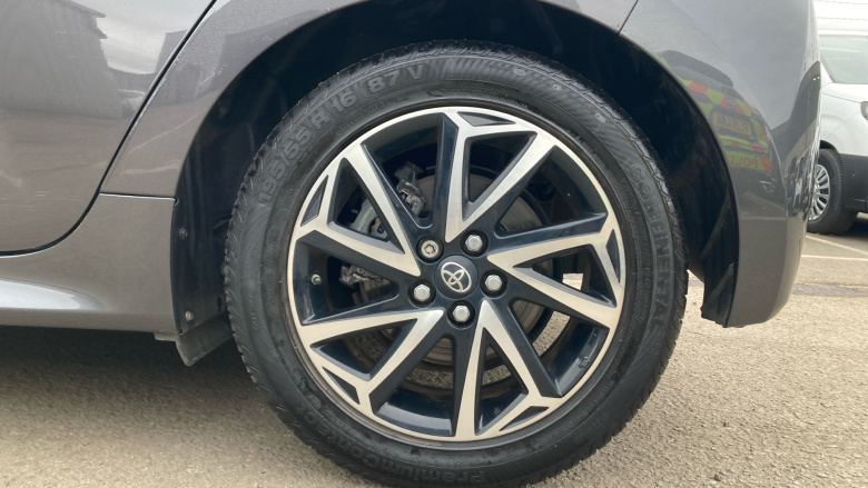 Toyota Yaris 1.5 Hybrid Design 5dr CVT Hybrid Hatchback